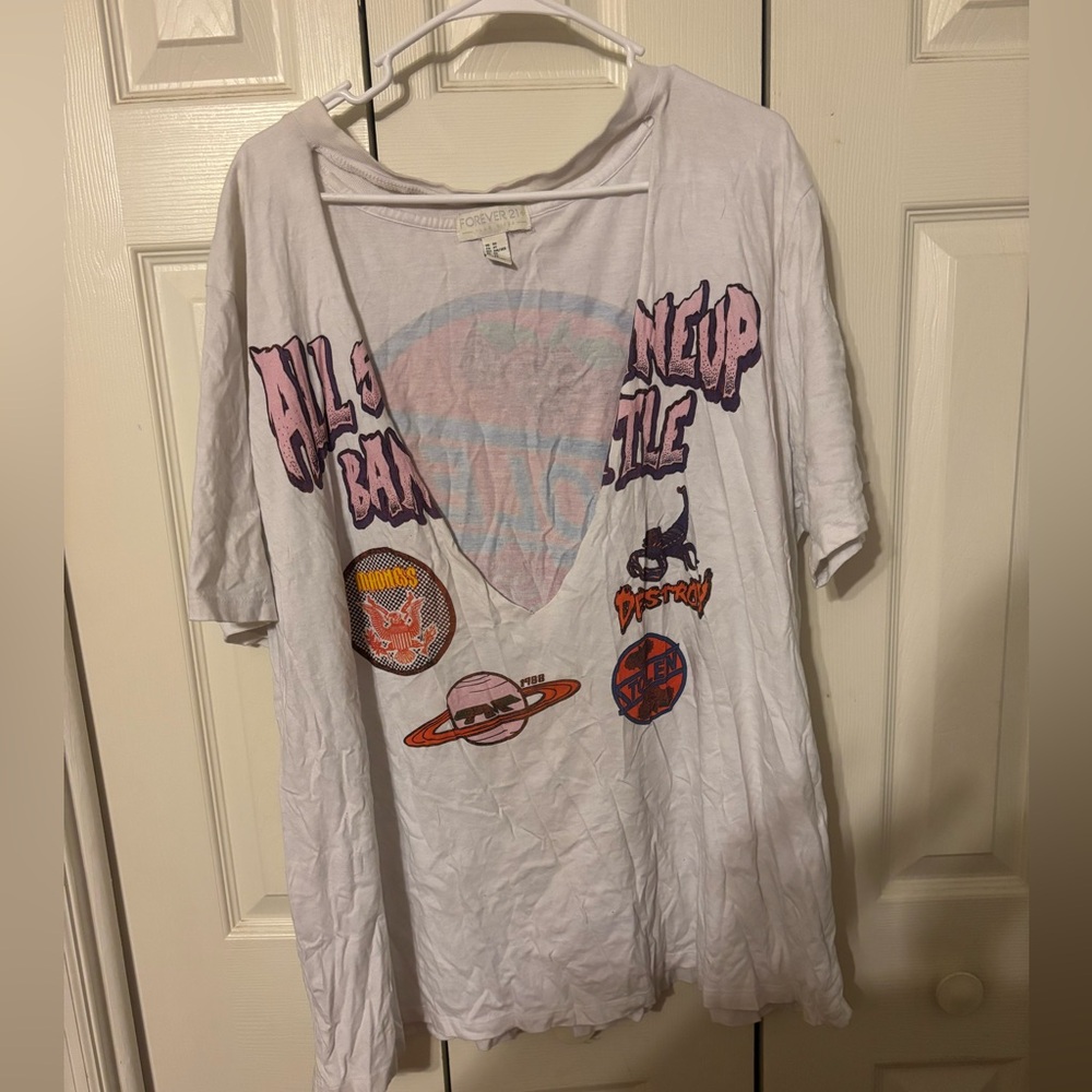 Graphic tee with the front cut out